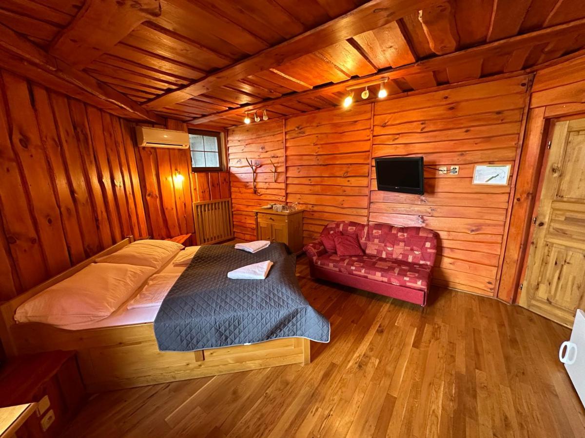 Bed and Breakfast Penzion Ten à Pardubice Extérieur photo
